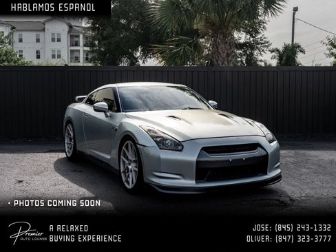Used 2009 Nissan GT-R Premium AWD/4WD image 1