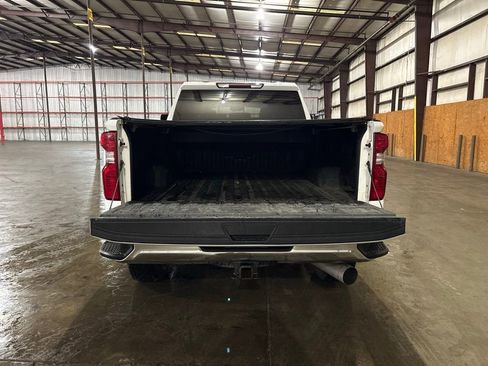 Used 2023 Chevrolet Silverado 2500 LT w/ Convenience Package image 14