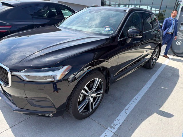 Used 2020 Volvo XC60 T5 Momentum FWD image 1