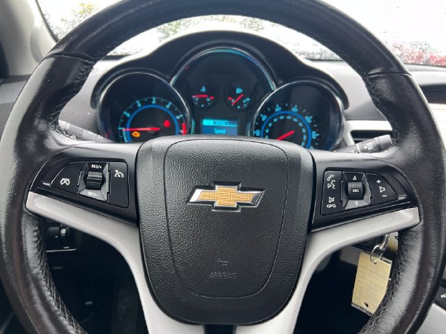 Used 2015 Chevrolet Cruze LT w/ Sun, Sound and Sport Package FWD image 25