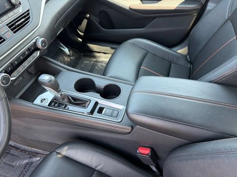 Used 2021 Nissan Altima 2.5 SR w/ SR Premium Package AWD/4WD image 18