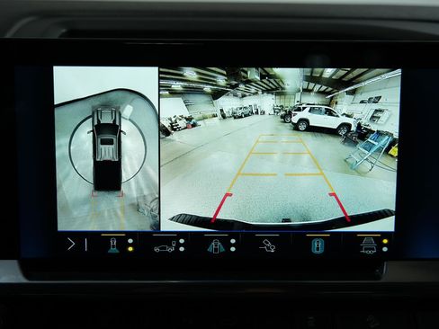 Used 2025 Chevrolet Silverado 2500 High Country w/ High Country Premium Package image 39