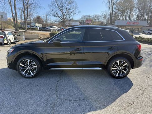Used 2021 Audi Q5 2.0T Premium w/ Convenience Package image 2