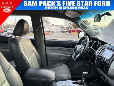 Used 2014 Toyota Tacoma PreRunner image 18