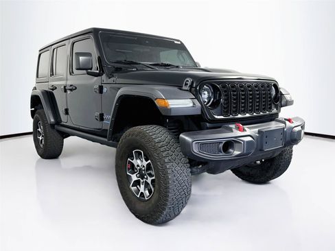 Used 2024 Jeep Wrangler Unlimited AWD/4WD image 20