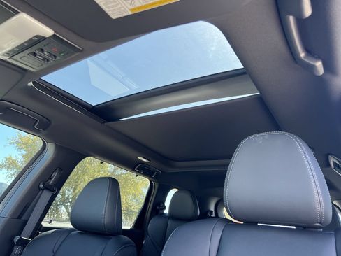 New 2026 Nissan Rogue Platinum AWD/4WD image 19