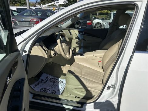 Used 2010 INFINITI EX35 Journey image 9