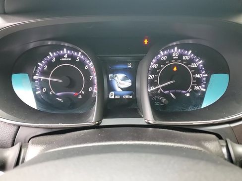 Used 2017 Toyota Avalon XLE Premium image 16