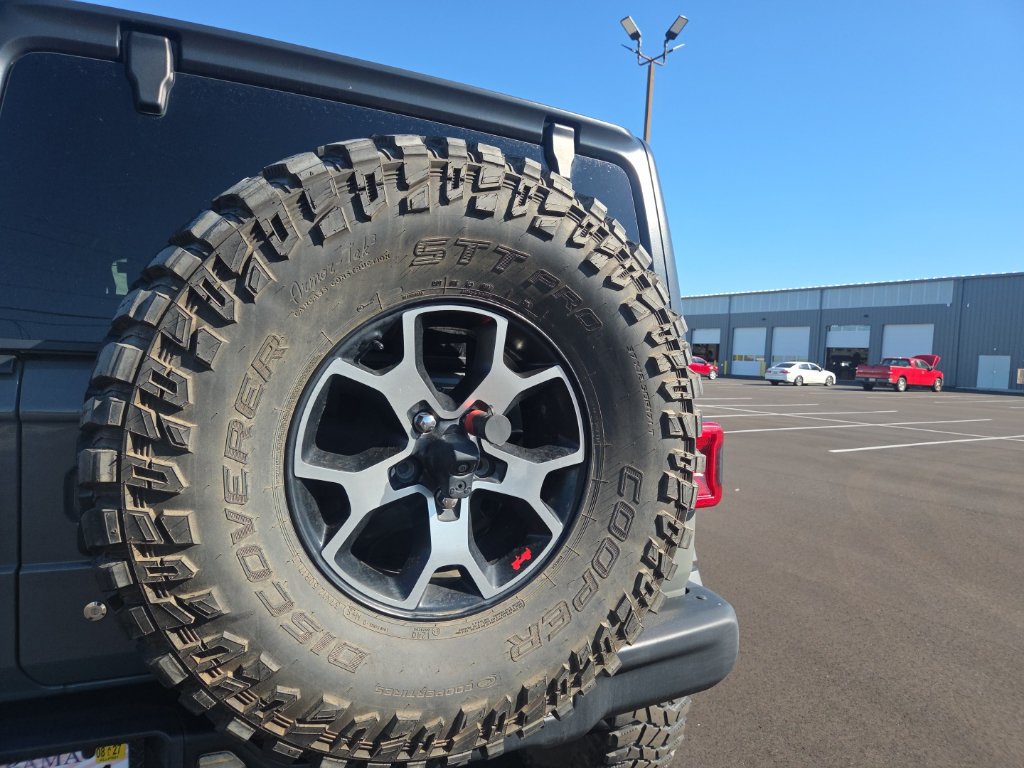 Used 2018 Jeep Wrangler Unlimited Rubicon AWD/4WD image 31