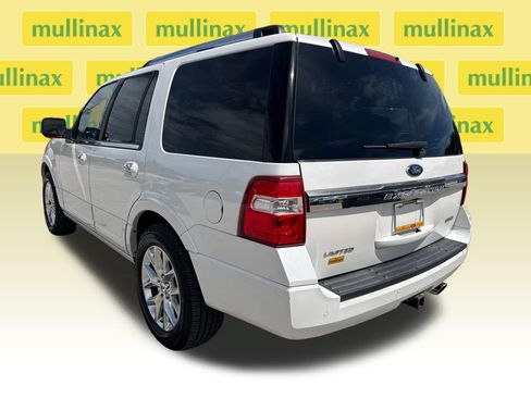 Used 2017 Ford Expedition Limited w/ Equipment Group 301A RWD image 10
