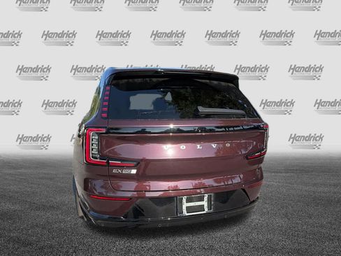 Used 2025 Volvo EX90 Ultra AWD/4WD image 11
