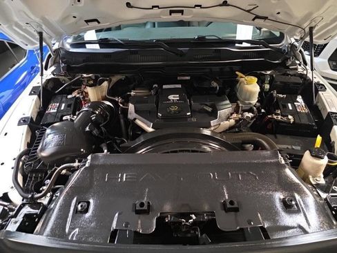 Used 2018 RAM 5500 Tradesman image 10