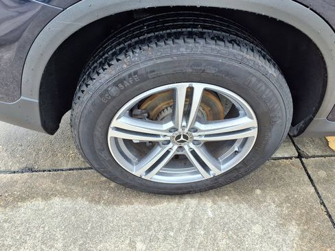 Used 2022 Mercedes-Benz GLC 300 4MATIC image 6