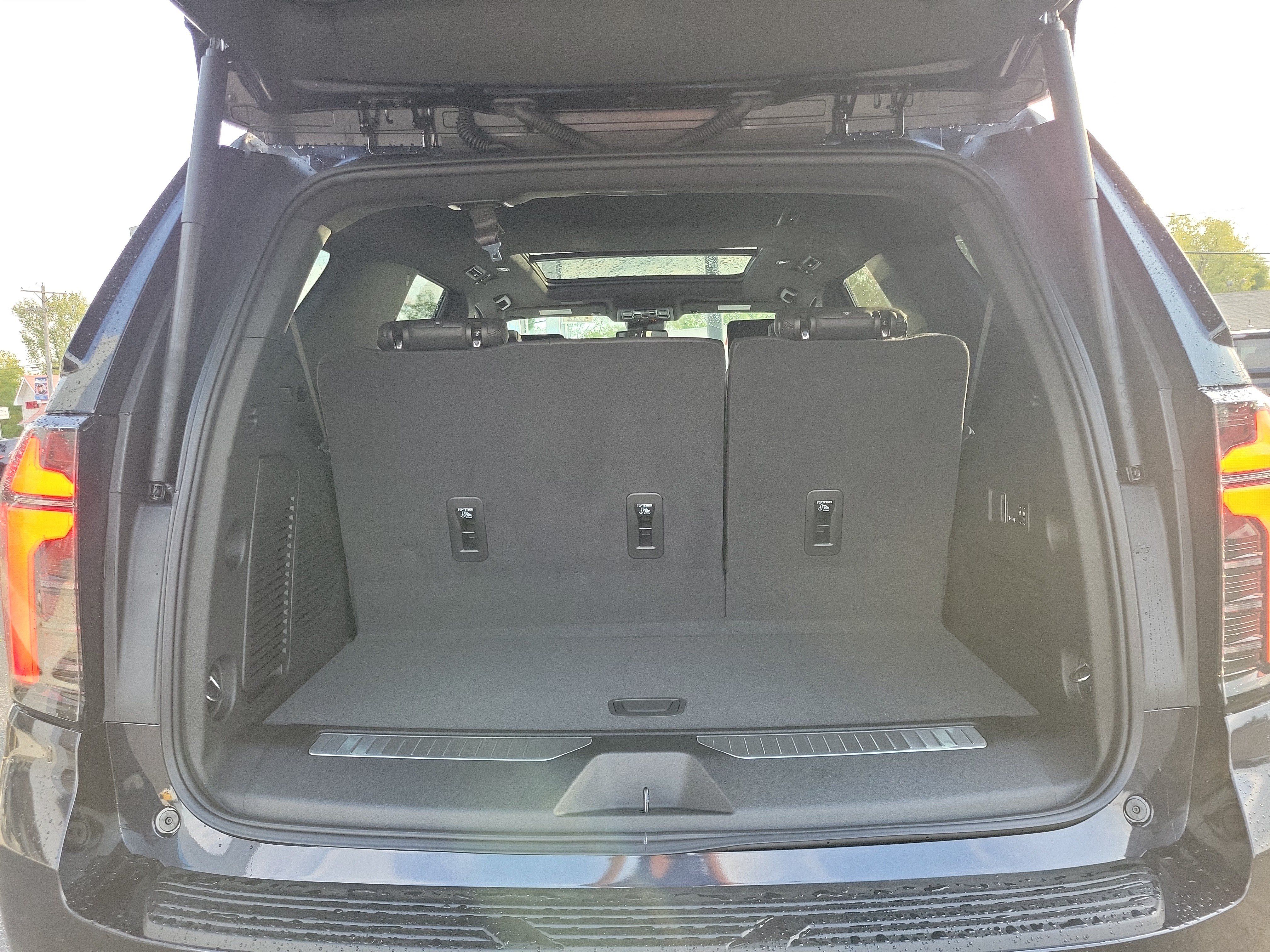 New 2026 Chevrolet Tahoe Z71 w/ Z71 Off-Road Package AWD/4WD image 8