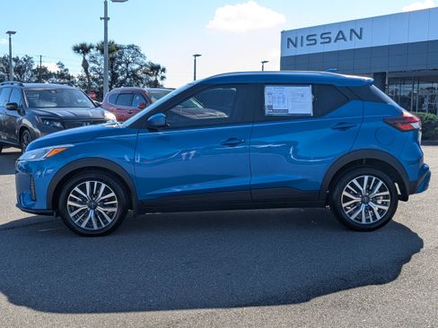 Used 2024 Nissan Kicks SV image 7
