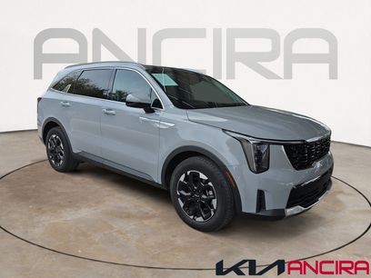 Certified 2025 Kia Sorento S w/ Panoramic Sunroof Package