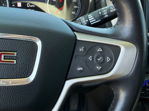 Used 2020 GMC Terrain Denali w/ Denali Premium Package AWD/4WD image 17