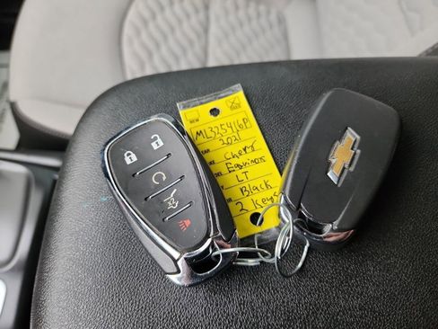 Used 2021 Chevrolet Equinox LT image 41