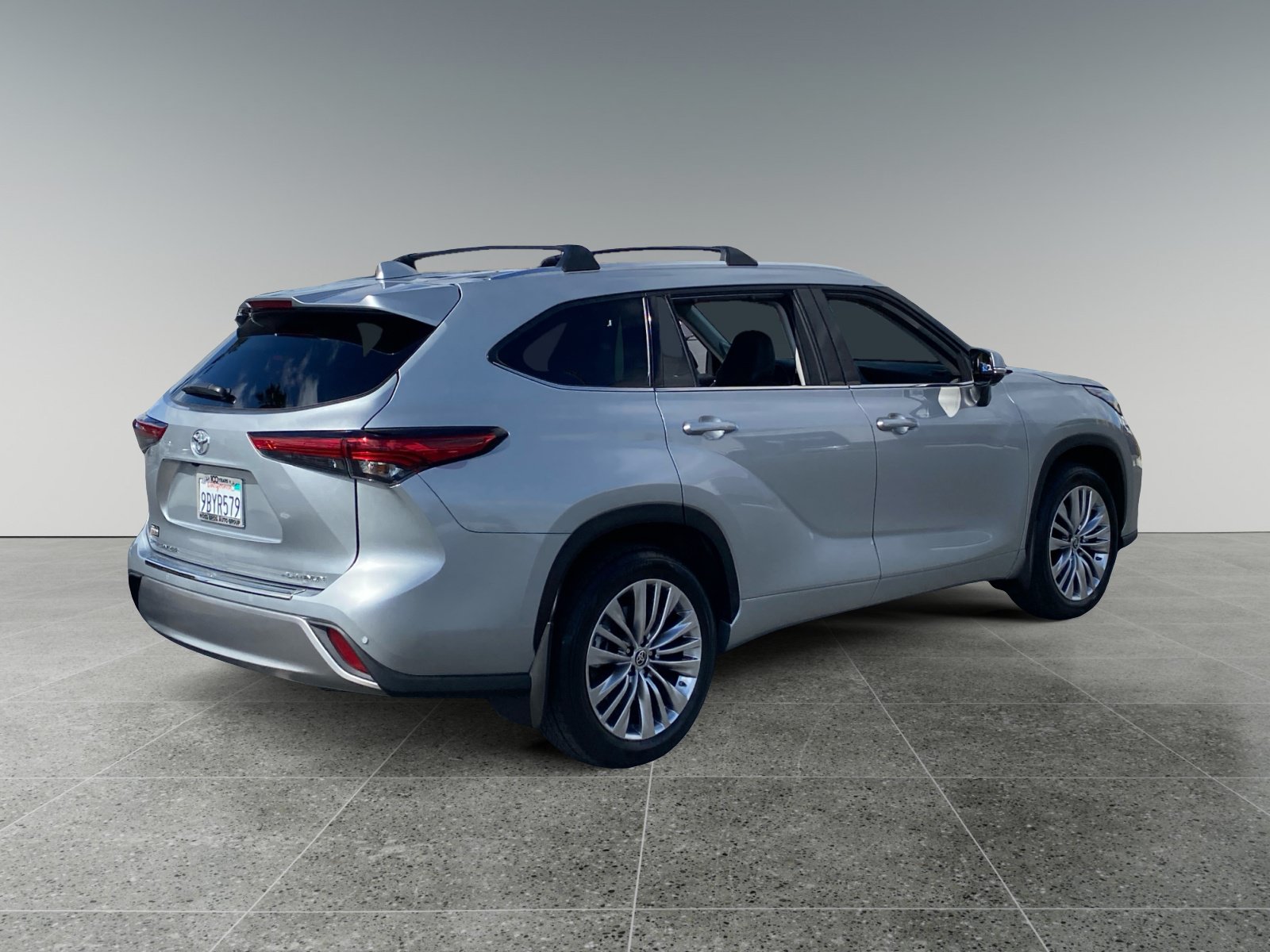 Used 2022 Toyota Highlander Platinum FWD image 5