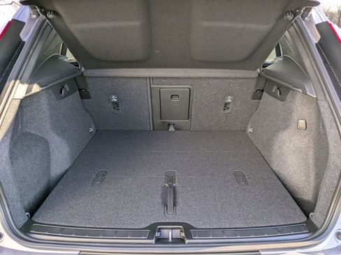 New 2026 Volvo XC40 B5 Plus w/ Climate Package image 13