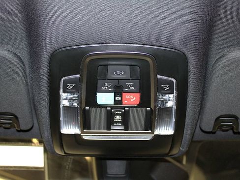 New 2026 RAM 1500 4x4 Crew Cab image 25