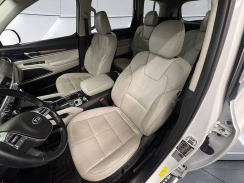 Used 2020 Kia Telluride EX w/ EX Premium Package image 8