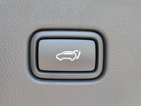 Certified 2026 Kia Seltos SX AWD/4WD image 11