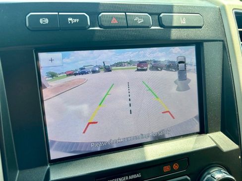 Used 2020 Ford F350 Lariat w/ Lariat Value Package AWD/4WD image 26