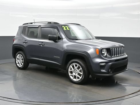 Used 2022 Jeep Renegade Latitude AWD/4WD image 8