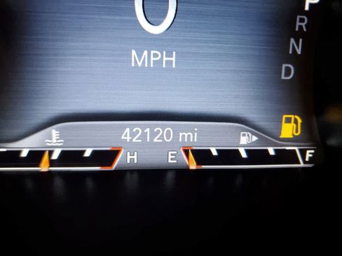 Used 2022 Jeep Cherokee Limited image 26