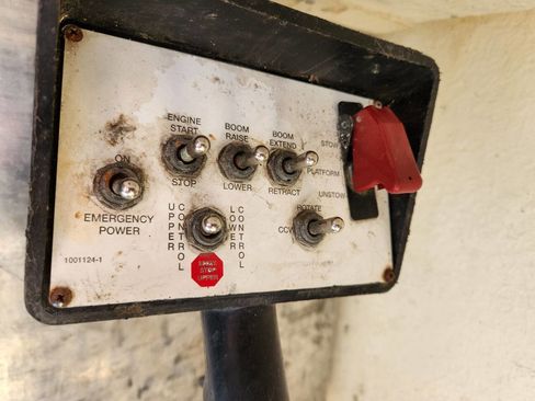 Used 2014 RAM 4500 Tradesman image 18