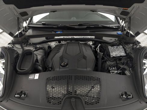 New 2026 Porsche Macan Turbo image 25
