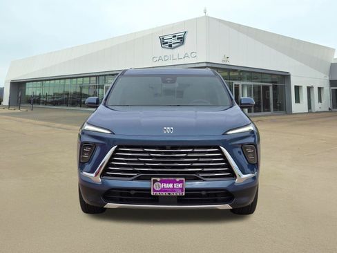 Used 2026 Buick Enclave Preferred FWD image 2