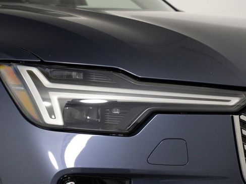 New 2025 Volvo XC90 B6 Ultra image 14