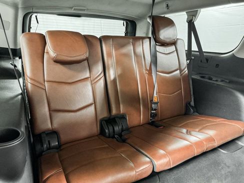 Used 2016 Cadillac Escalade ESV Premium AWD/4WD image 11
