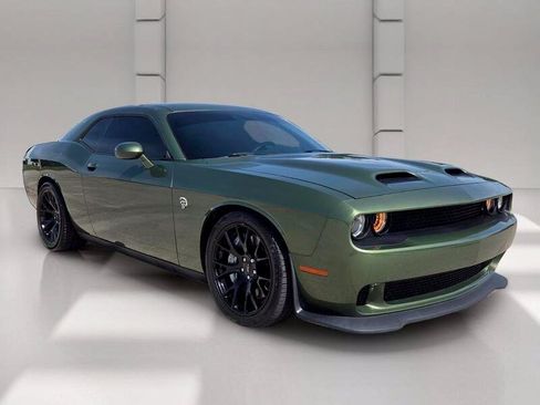 Used 2019 Dodge Challenger SRT Hellcat w/ Alcantara Appearance Package RWD image 7