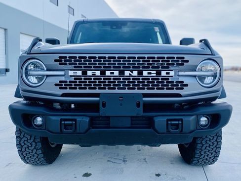 Used 2025 Ford Bronco Badlands image 2