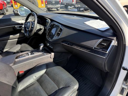 Used 2020 Volvo XC90 T5 Momentum w/ Protection Package image 28