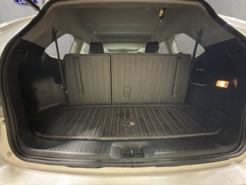 Used 2018 Toyota Highlander SE image 23