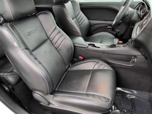 Used 2023 Dodge Challenger SRT Hellcat w/ Driver Convenience Group image 21