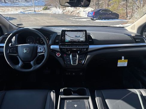 New 2026 Honda Odyssey Touring image 14