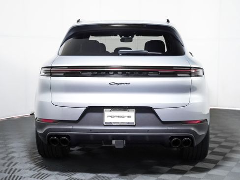 New 2026 Porsche Cayenne image 11