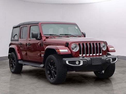 Used 2021 Jeep Wrangler Unlimited Sahara w/ Cold Weather Group AWD/4WD image 3