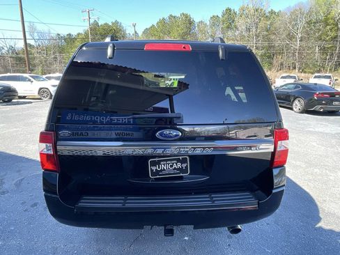 Used 2017 Ford Expedition EL XLT w/ Equipment Group 202A image 8