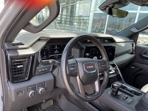 Certified 2024 GMC Sierra 1500 AT4 w/ Technology Package AWD/4WD image 7