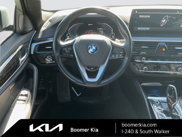 Used 2023 BMW 530e xDrive AWD/4WD image 14
