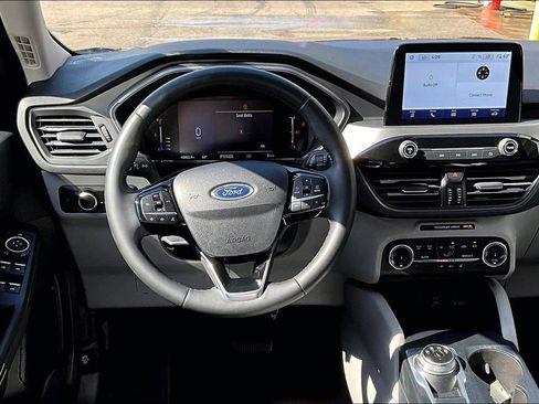 Used 2023 Ford Escape Active AWD/4WD image 5