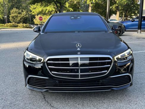 Certified 2025 Mercedes-Benz S 580 4MATIC Sedan image 3