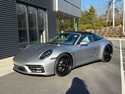 Certified 2022 Porsche 911 Targa 4S image 1