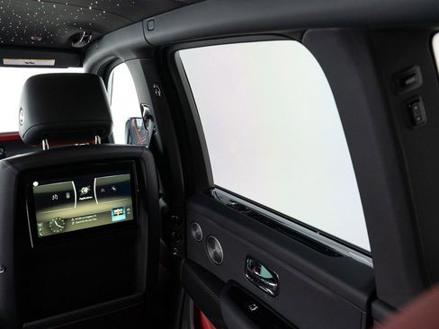 Certified 2024 Rolls-Royce Cullinan Black Badge w/ Driver's Package image 32